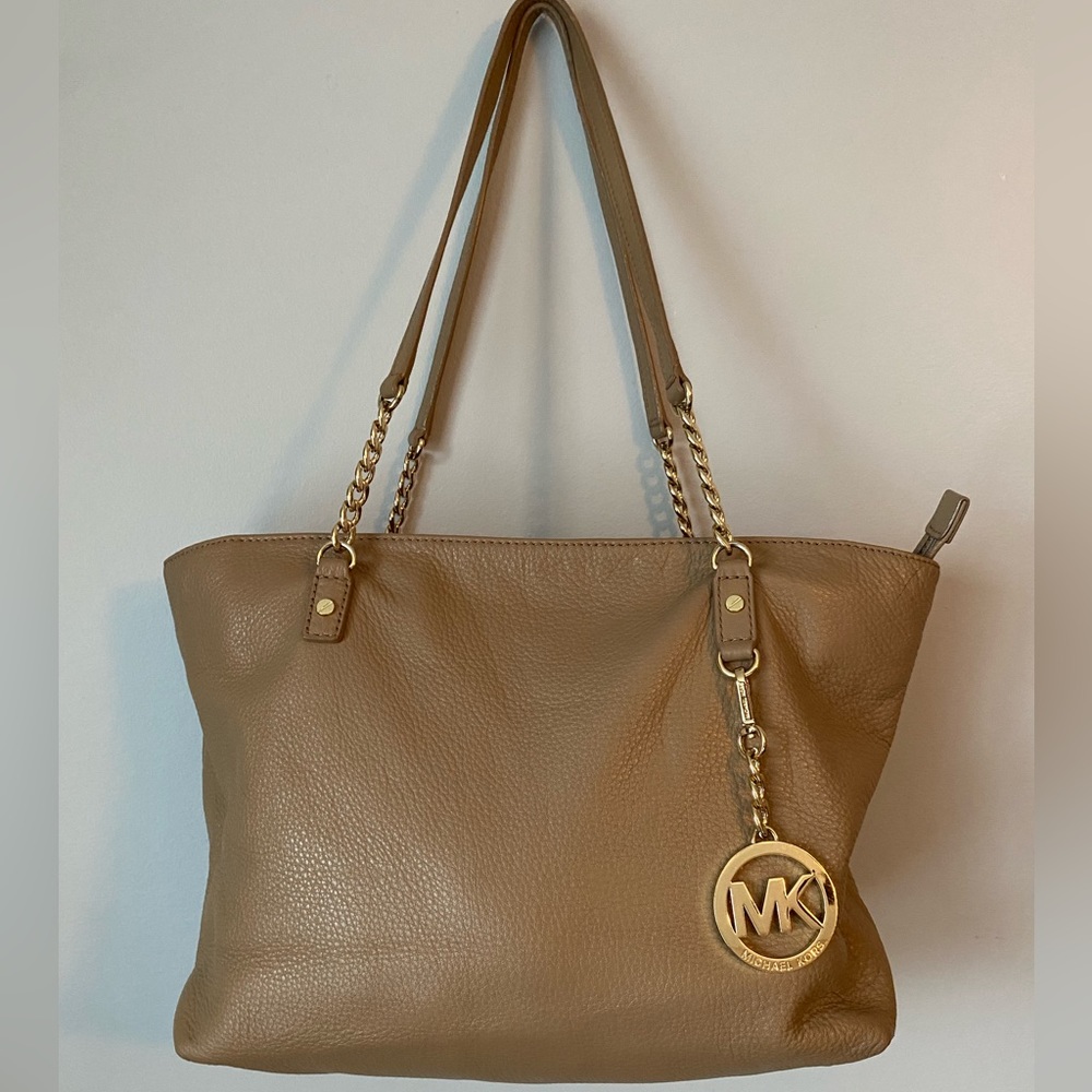 Michael Kors soft grain leather shoulder bag